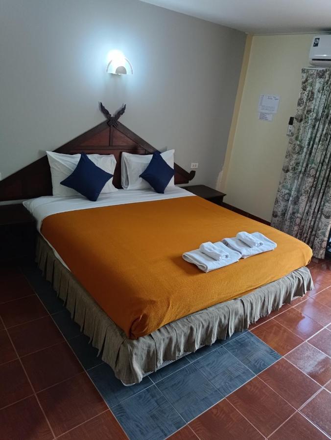 Ban Nam Mao Resort Nacsomtien Kültér fotó