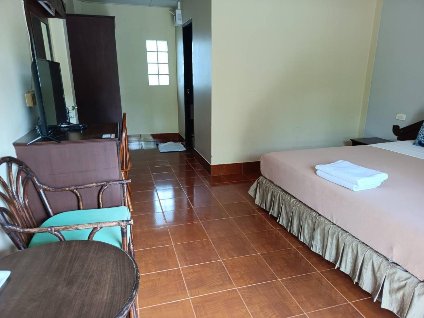 Ban Nam Mao Resort Nacsomtien Kültér fotó